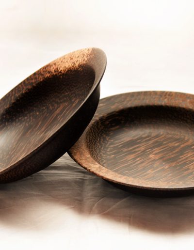 Turned mango-wood bowls and lacquered tableware by Aruna Wood craft, photograph 2